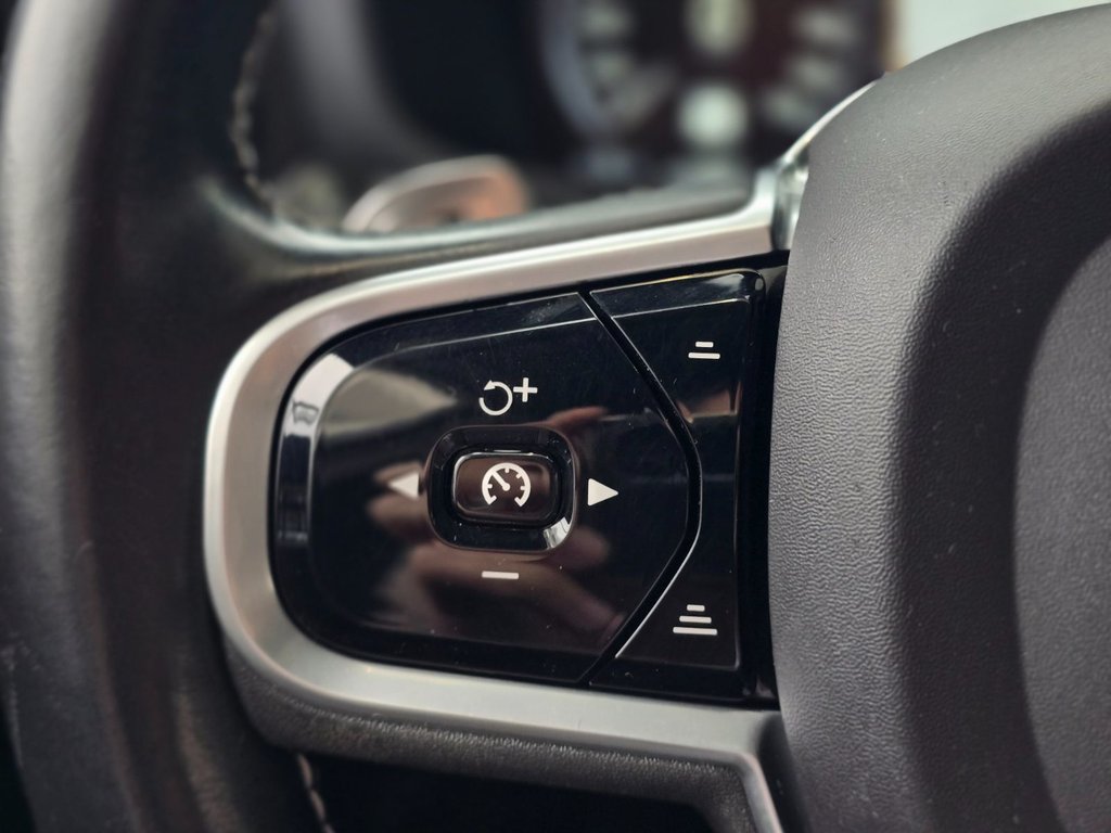 Volvo S60 T6 R-Design TOIT | CUIR | NAV | CARPLAY | AWD 2019 à Laval, Québec - 13 - w1024h768px