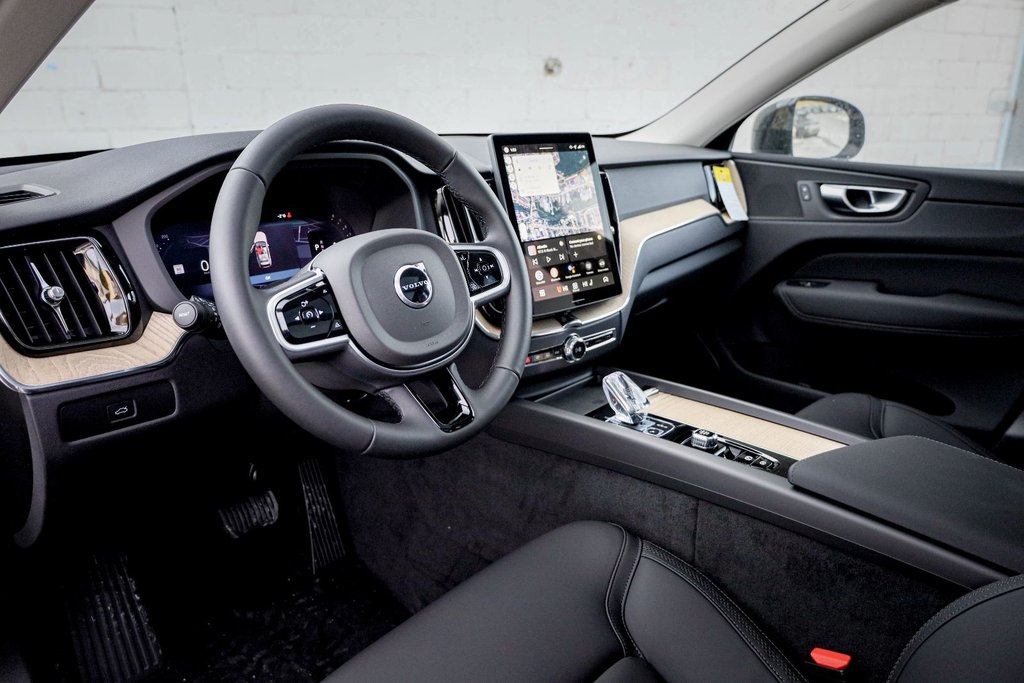 2026 Volvo XC60 Plus-6