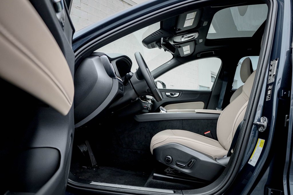 2026 Volvo XC60 Core-7