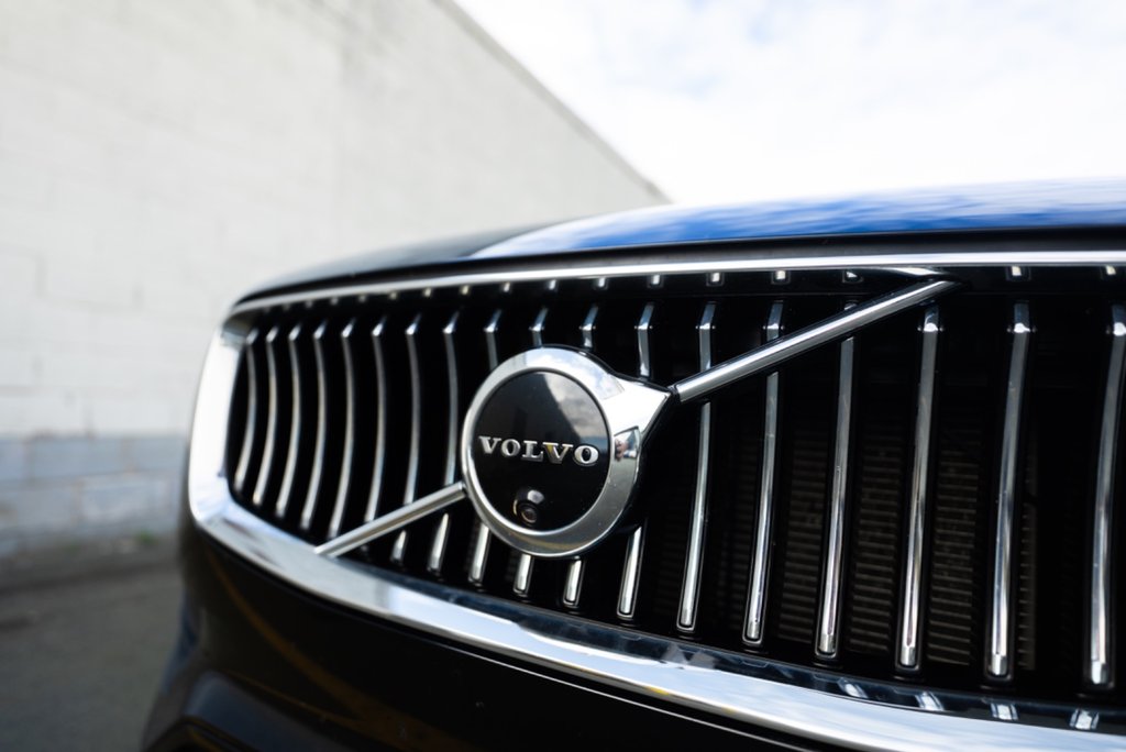 2020 Volvo XC90 Momentum-2