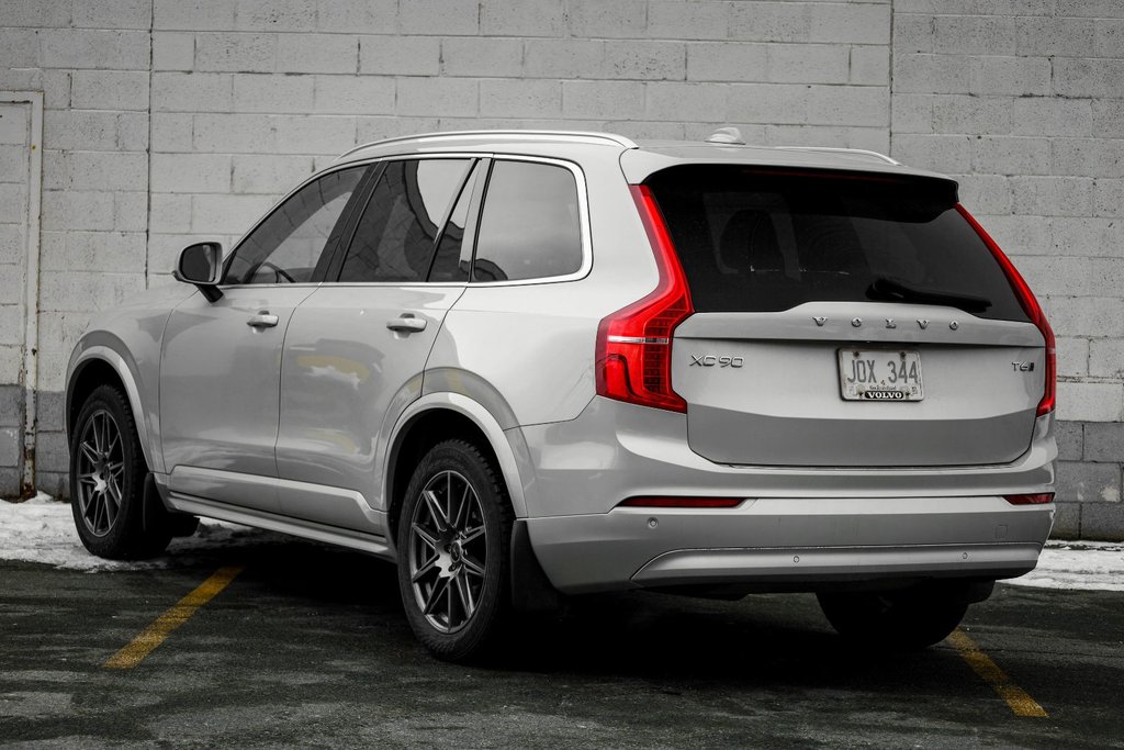 2022 Volvo XC90 Momentum-6