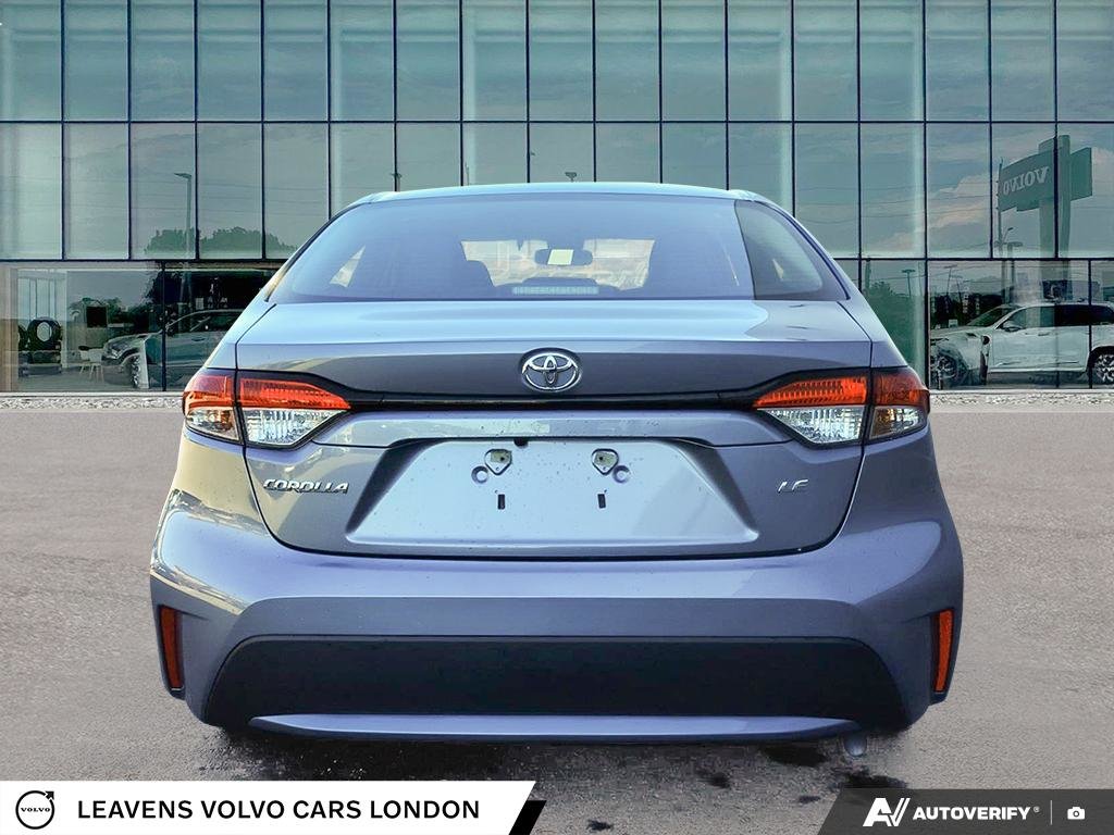 2022 Toyota COROLLA LE-4