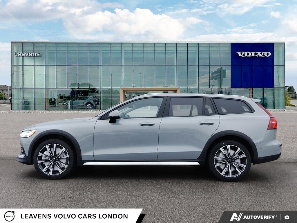 2026 Volvo V60 CROSS COUNTRY ULTRA-2