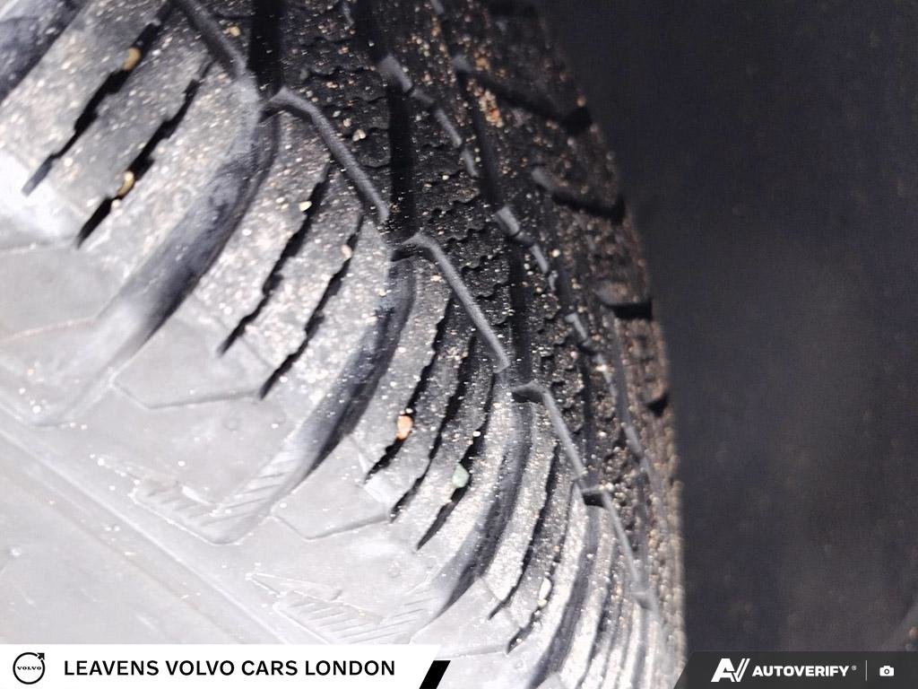 2022 Volvo XC40 RECHARGE PURE ELECTRIC PLUS-6