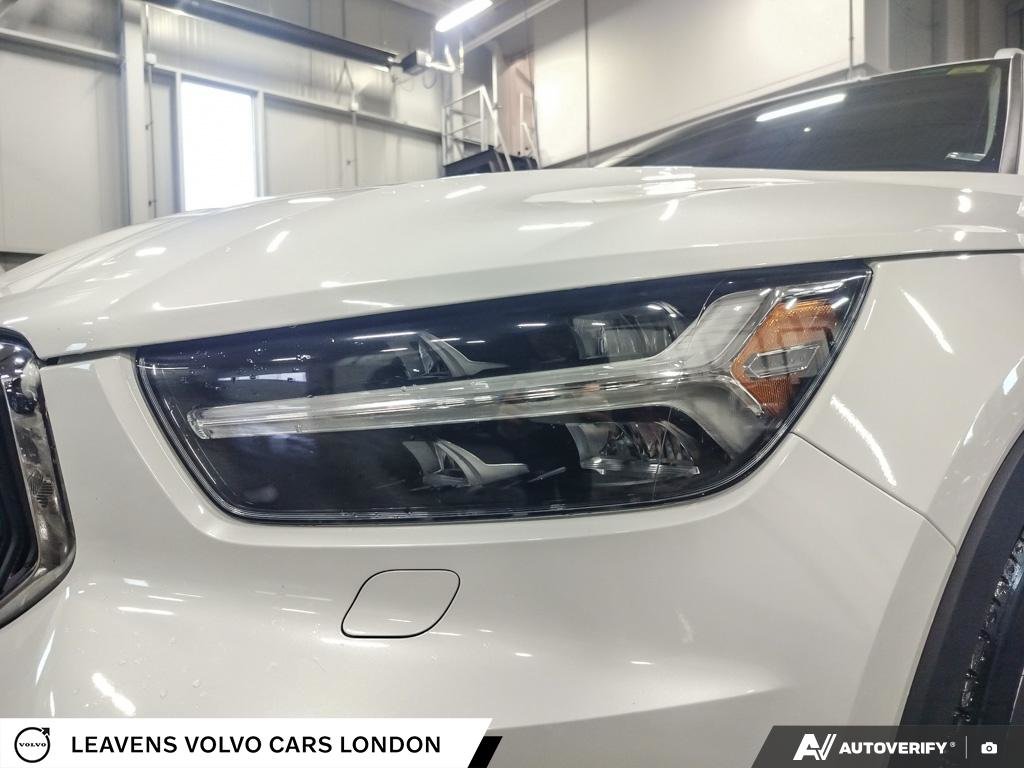 2022 Volvo XC40 MOMENTUM-7