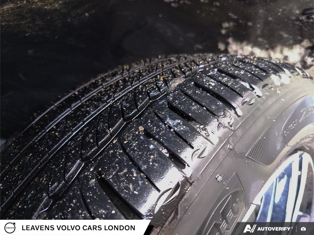 2024 Volvo XC40 UNKNOWN-6