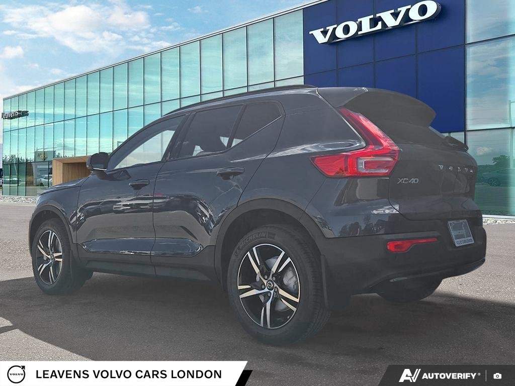 2026 Volvo XC40 CORE DARK THEME-3