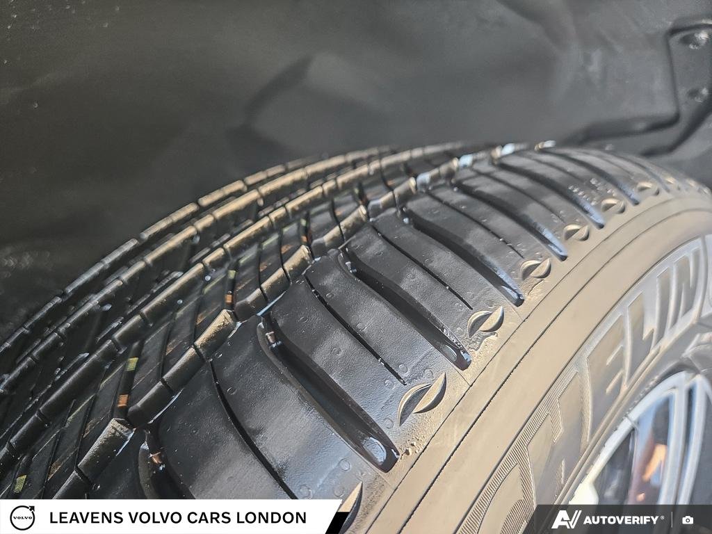 2026 Volvo XC40 CORE DARK THEME-6