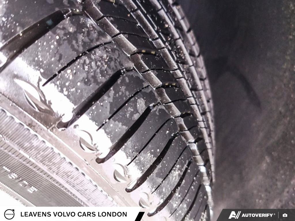 2026 Volvo XC40 PLUS DARK THEME-6