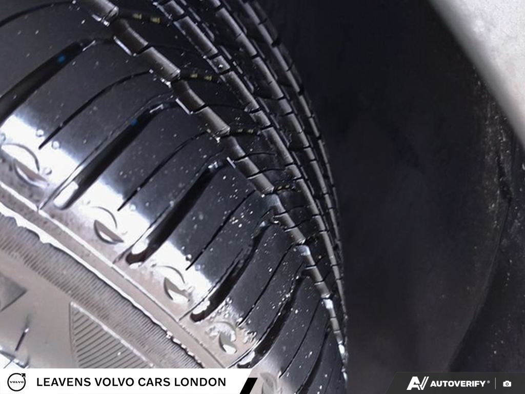 2026 Volvo XC40 PLUS DARK THEME-6