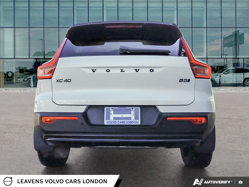 2026 Volvo XC40 ULTRA BLACK EDITION-4