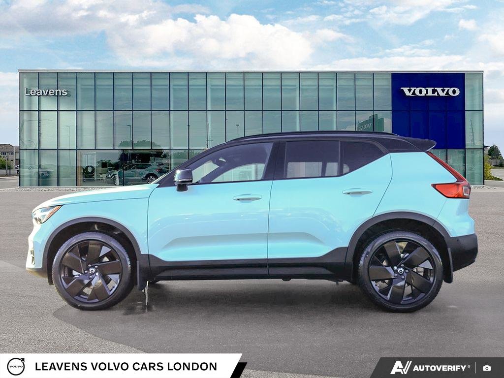 2026 Volvo XC40 ULTRA BLACK EDITION-2
