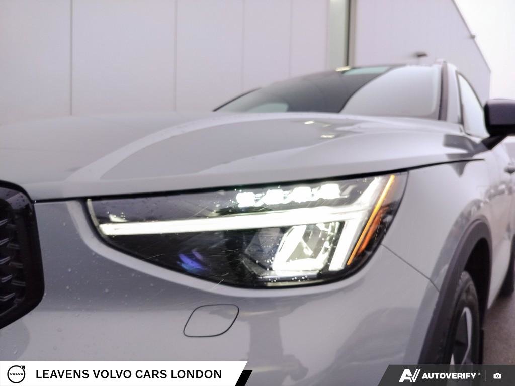 2026 Volvo XC40 PLUS DARK THEME-7