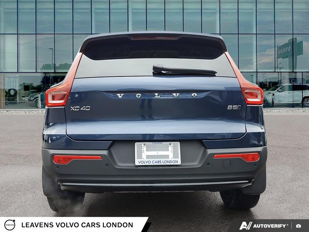 2026 Volvo XC40 PLUS DARK THEME-4