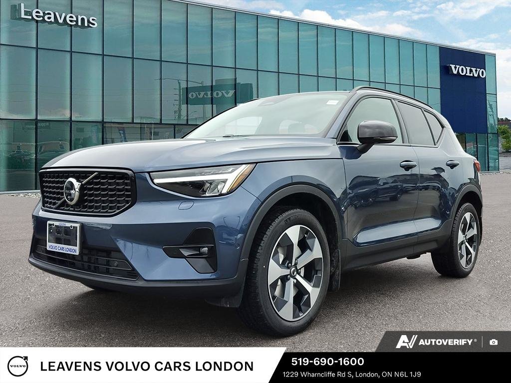 2026 Volvo XC40 PLUS DARK THEME-0