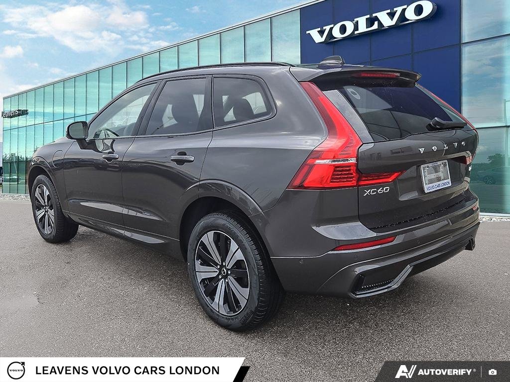 2025 Volvo XC60 PLUG-IN HYBRID PLUS DARK THEME-3