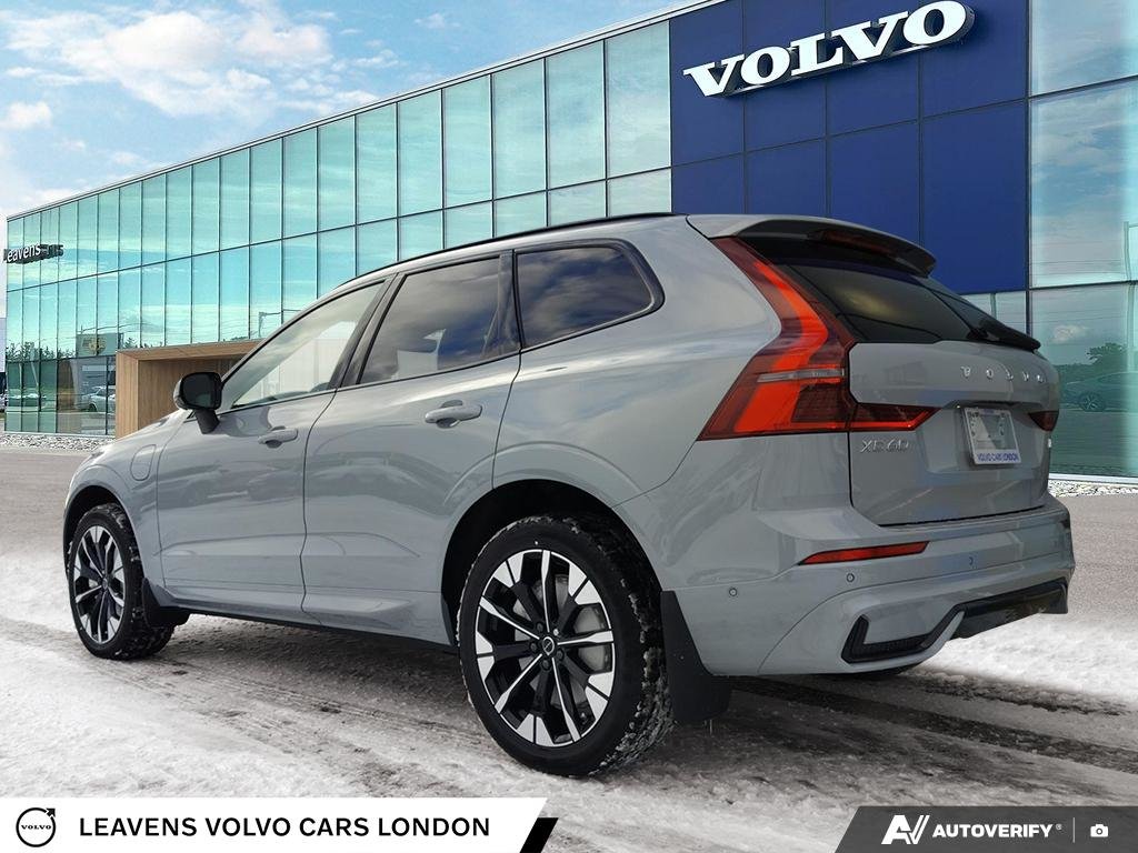 2026 Volvo XC60 PLUG-IN HYBRID ULTRA DARK THEME-3