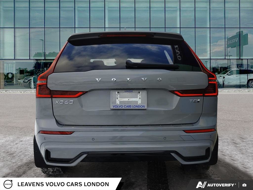 2026 Volvo XC60 PLUG-IN HYBRID ULTRA DARK THEME-4