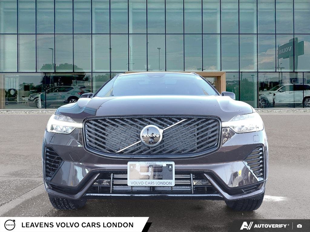 2026 Volvo XC60 PLUG-IN HYBRID PLUS DARK THEME-1