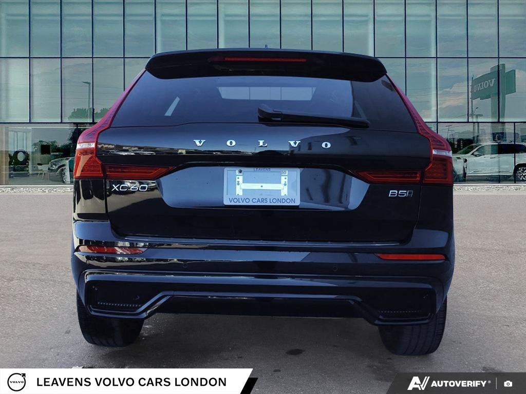 2025 Volvo XC60 PLUS DARK THEME-4
