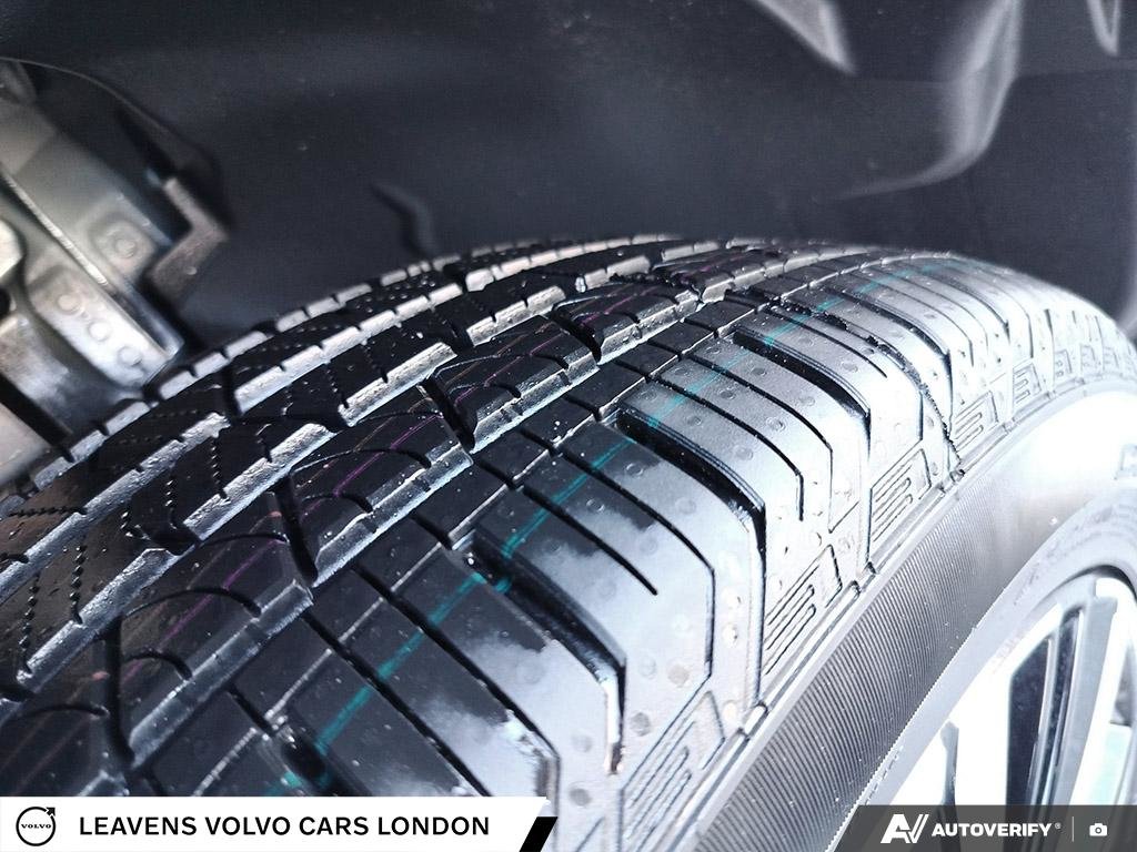 2025 Volvo XC60 PLUS DARK THEME-6