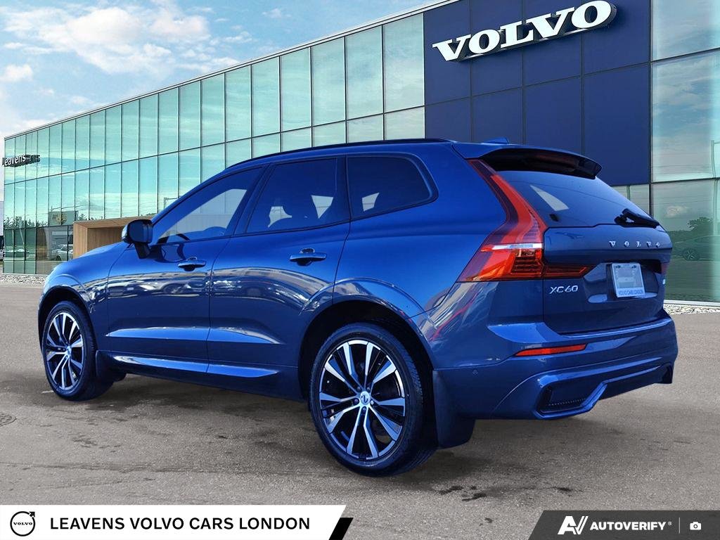 2025 Volvo XC60 ULTRA DARK THEME-3