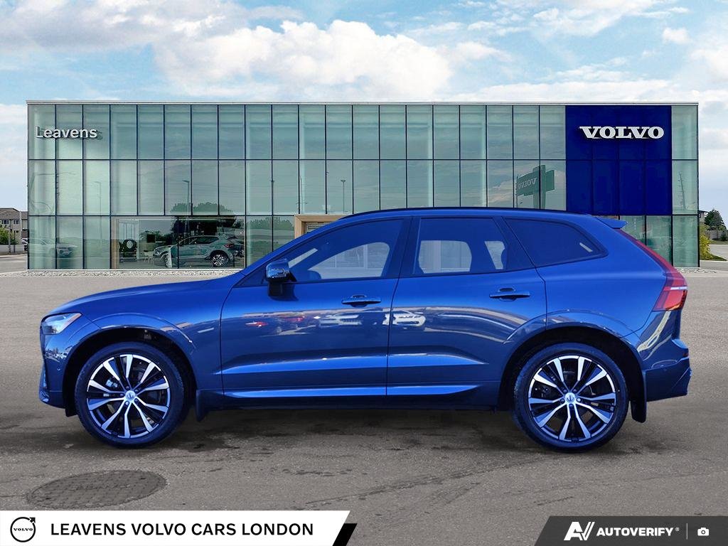 2025 Volvo XC60 ULTRA DARK THEME-2