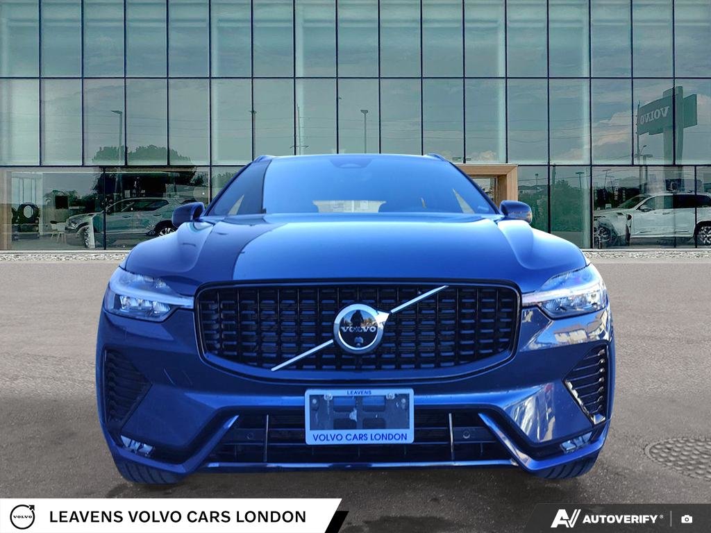 2025 Volvo XC60 ULTRA DARK THEME-1