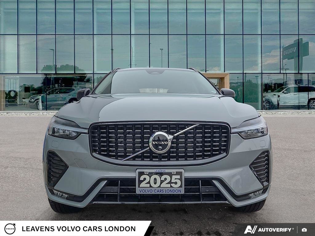 2025 Volvo XC60 PLUS DARK THEME-1