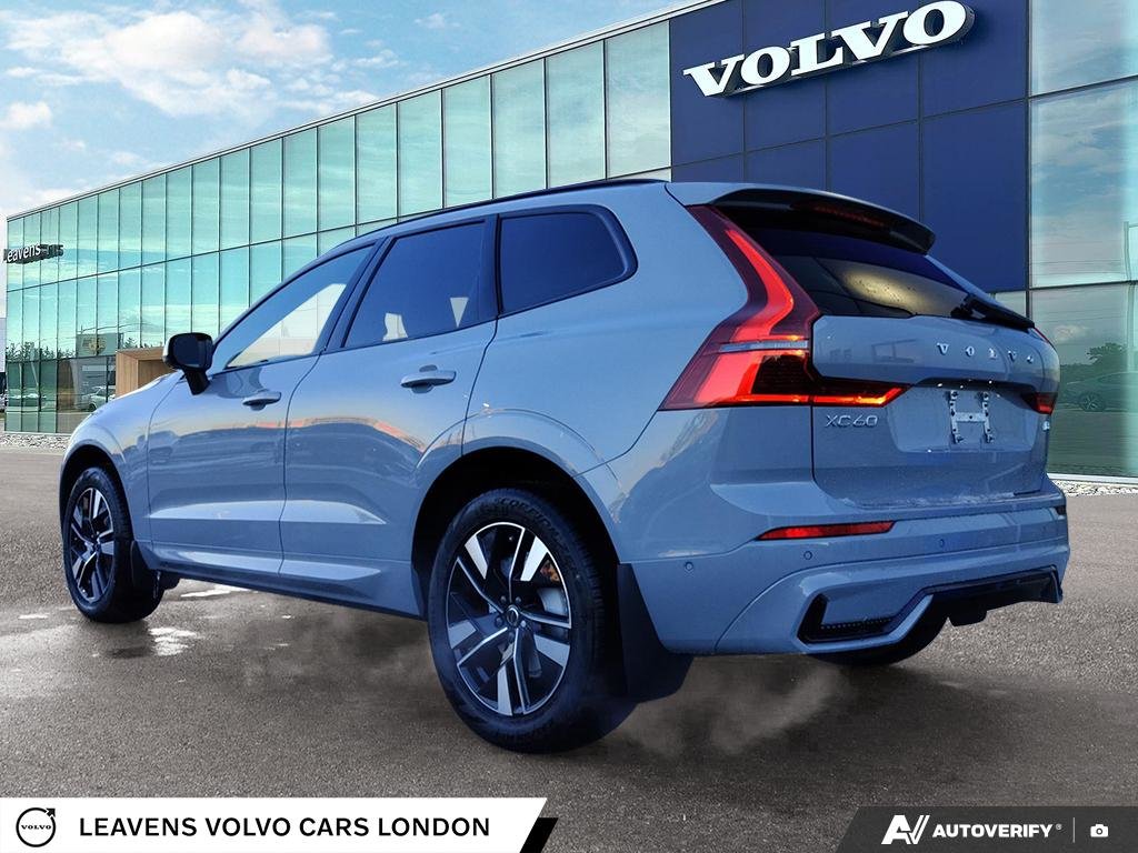 2026 Volvo XC60 PLUS DARK THEME-3
