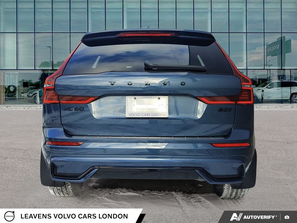 2026 Volvo XC60 ULTRA BLACK EDITION-4