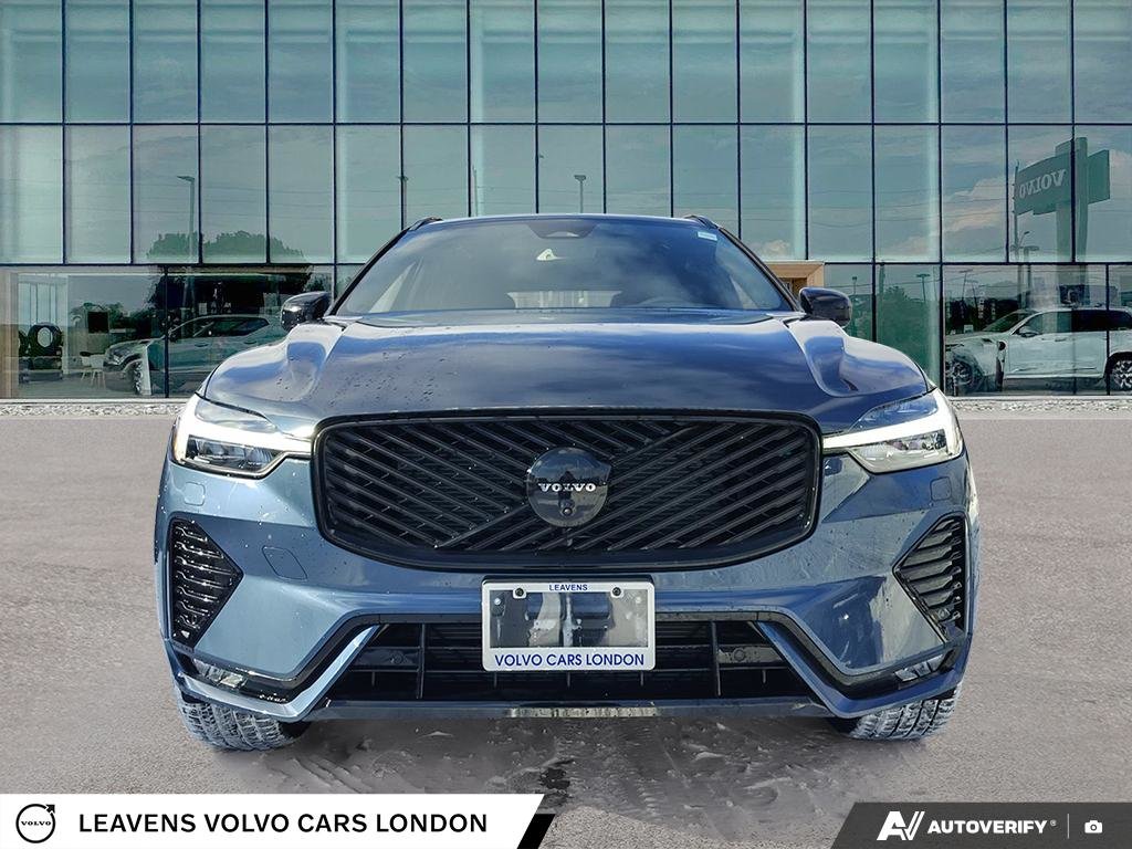 2026 Volvo XC60 ULTRA BLACK EDITION-1