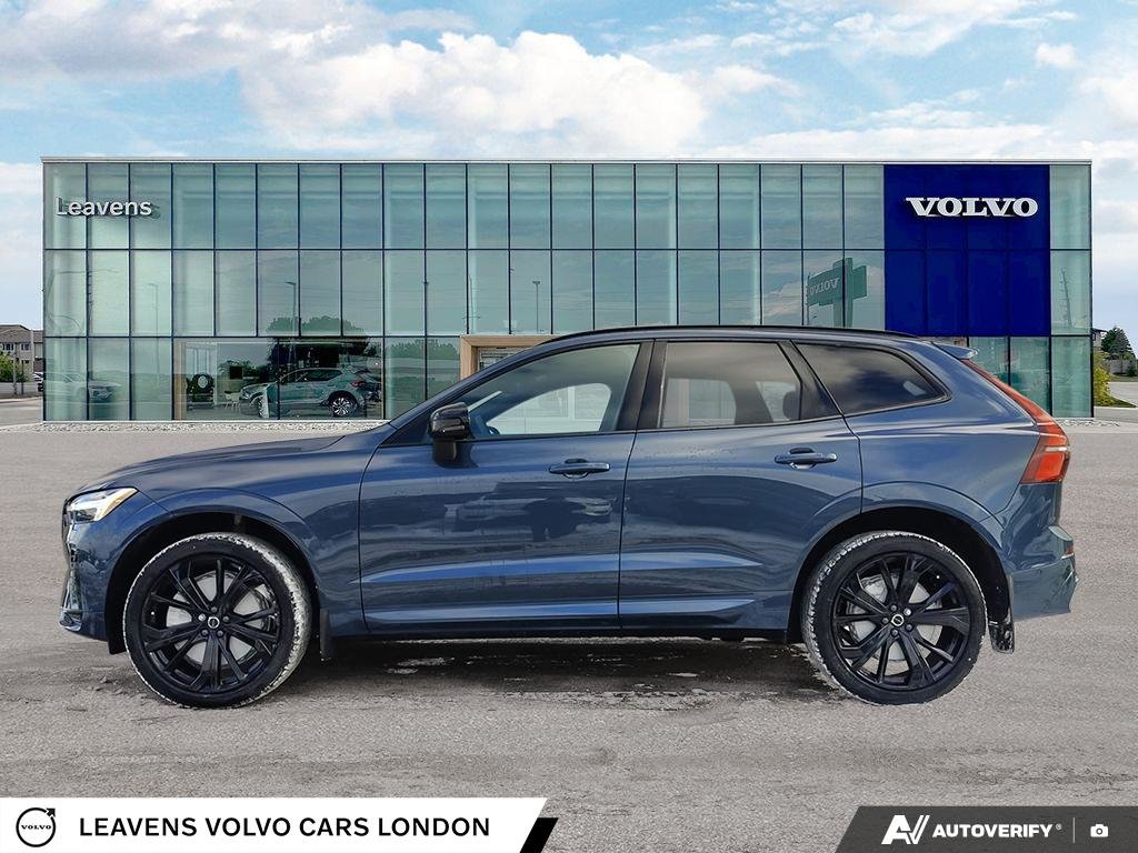 2026 Volvo XC60 ULTRA BLACK EDITION-2