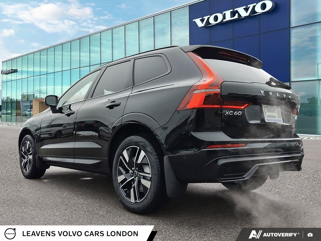 2026 Volvo XC60 PLUS DARK THEME-3