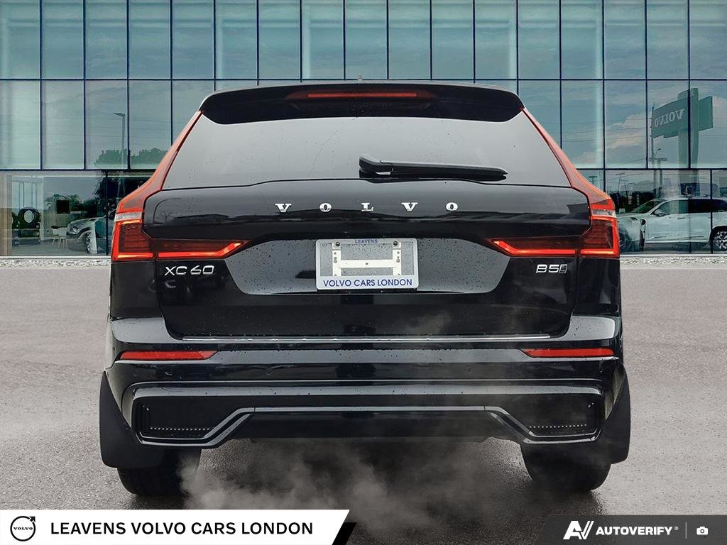 2026 Volvo XC60 PLUS DARK THEME-4