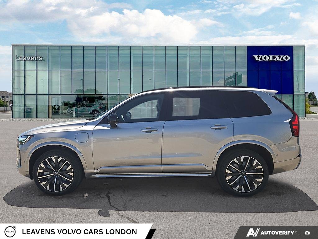2026 Volvo XC90 PLUG-IN HYBRID PLUS DARK THEME-2