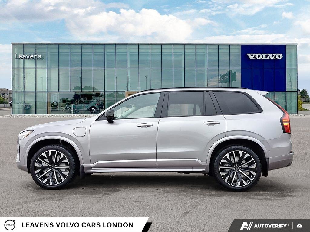 2026 Volvo XC90 PLUG-IN HYBRID PLUS DARK THEME-2