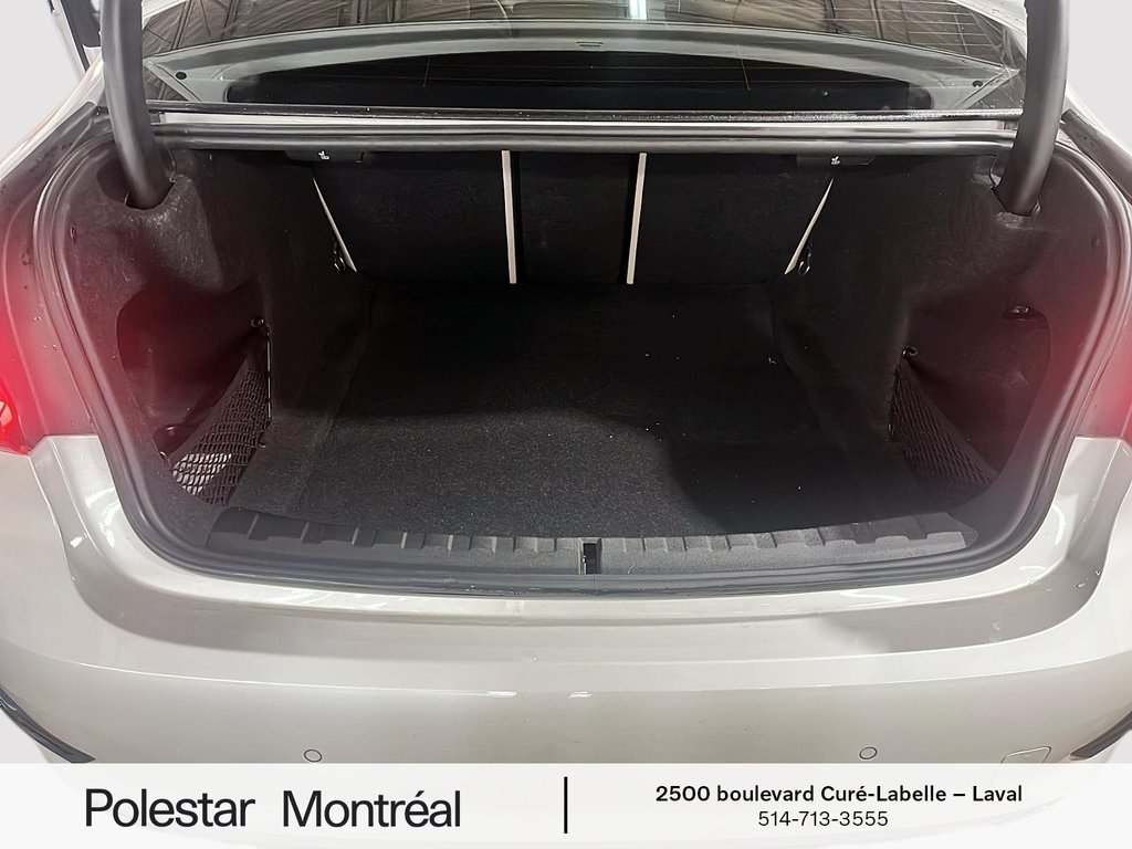 BMW 3 Series 330i xDrive 2019 à Laval, Québec - 22 - w1024h768px