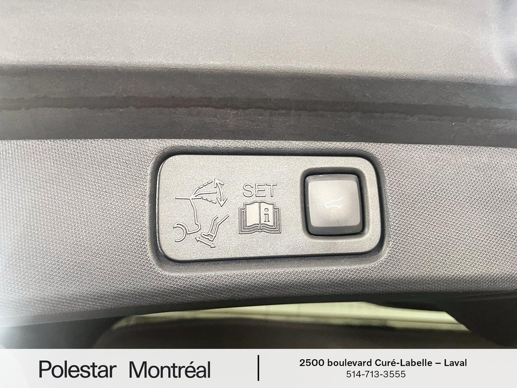 2022 Ford Mustang Mach-E Premium in Laval, Quebec - 22 - w1024h768px