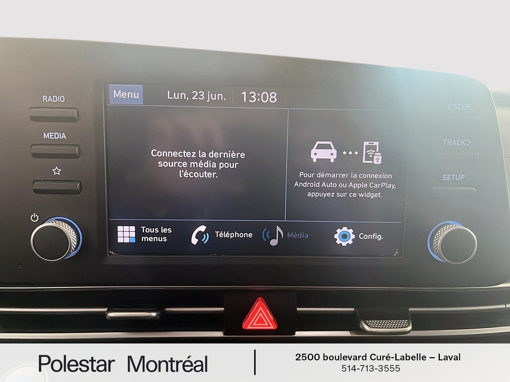 2022 Hyundai Elantra Preferred in Laval, Quebec - 12 - w1024h768px
