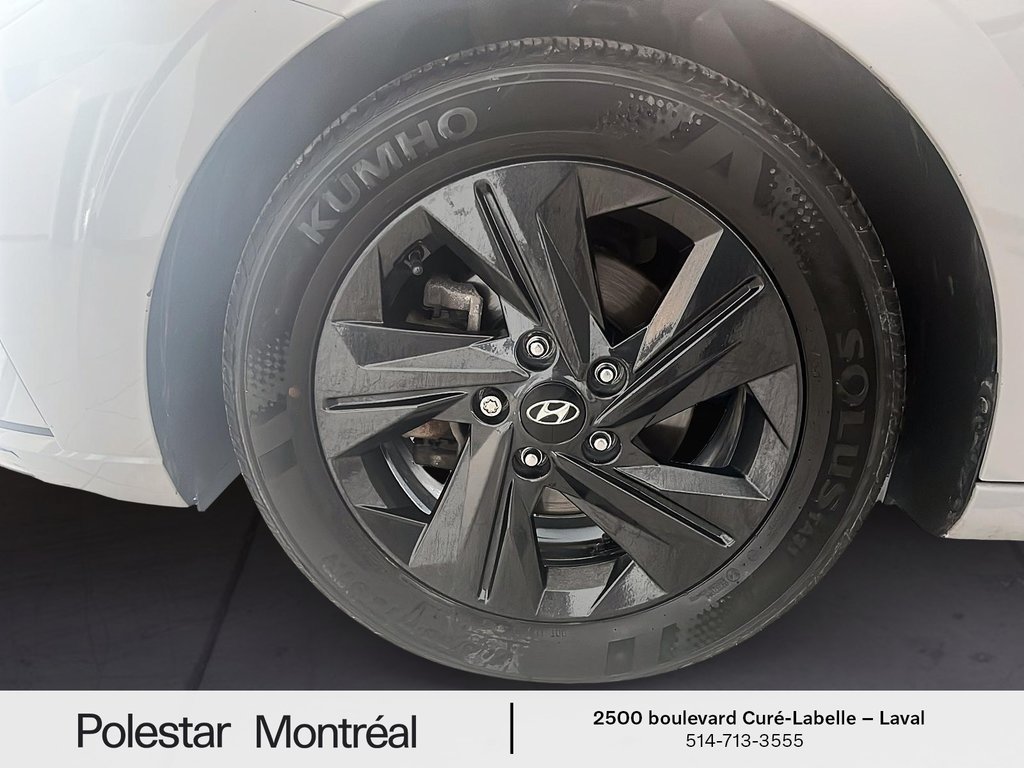 2022 Hyundai Elantra Preferred in Laval, Quebec - 18 - w1024h768px