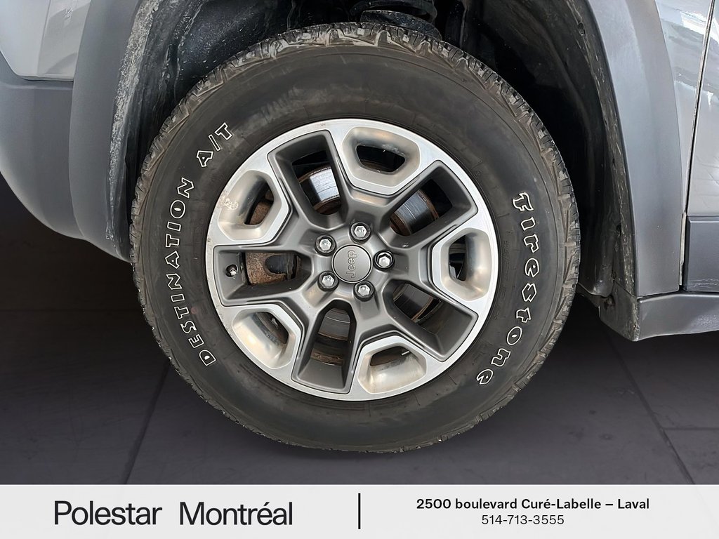 Jeep Cherokee Trailhawk Elite 2019 à Laval, Québec - 4 - w1024h768px