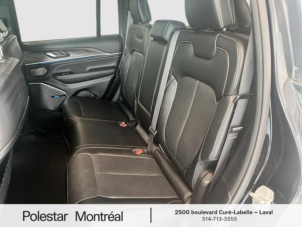 Jeep Grand Cherokee Overland 2023 à Laval, Québec - 11 - w1024h768px
