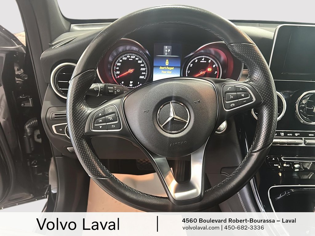 2018 Mercedes-Benz GLC 300 in Laval, Quebec - 10 - w1024h768px
