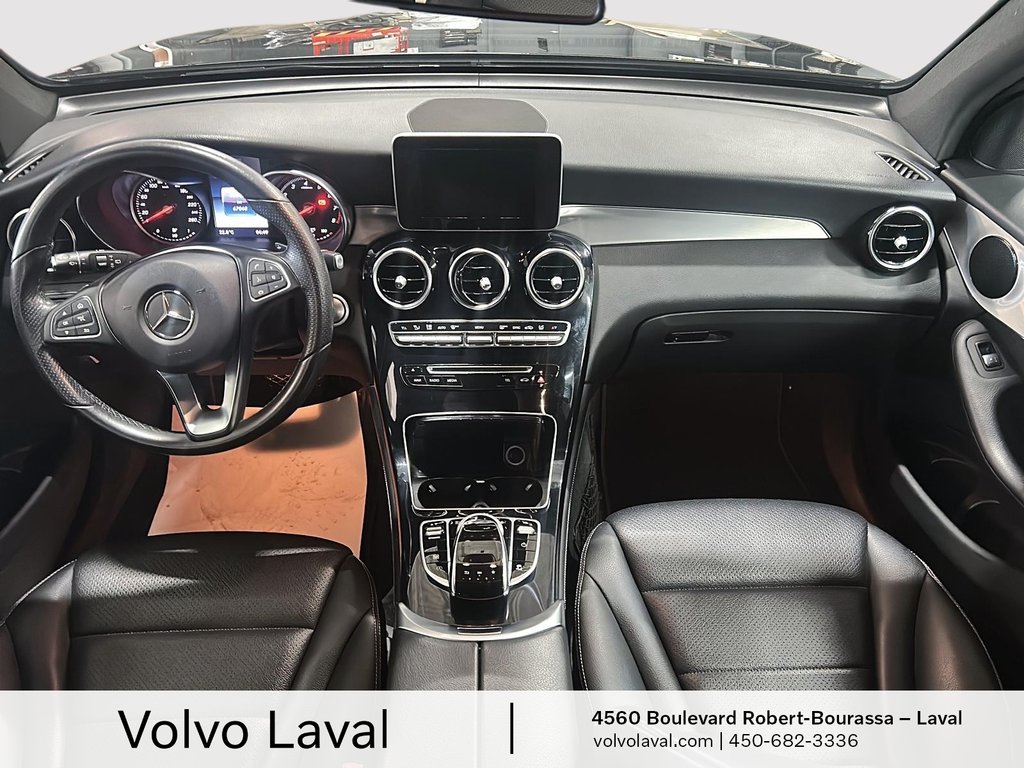 2018 Mercedes-Benz GLC 300 in Laval, Quebec - 7 - w1024h768px