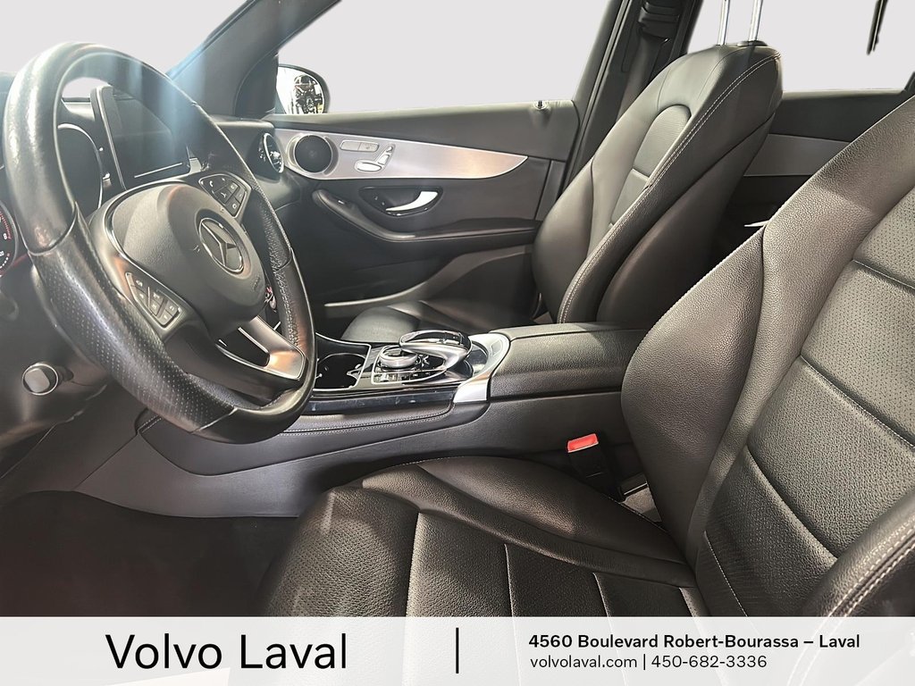 2018 Mercedes-Benz GLC 300 in Laval, Quebec - 9 - w1024h768px