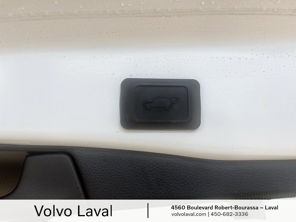 2023 Toyota RAV4 Prime XSE in Laval, Quebec - 18 - w1024h768px