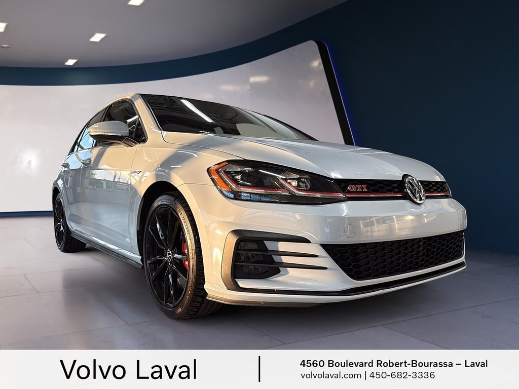 2019 Volkswagen Golf GTI BASE in Laval, Quebec - 3 - w1024h768px