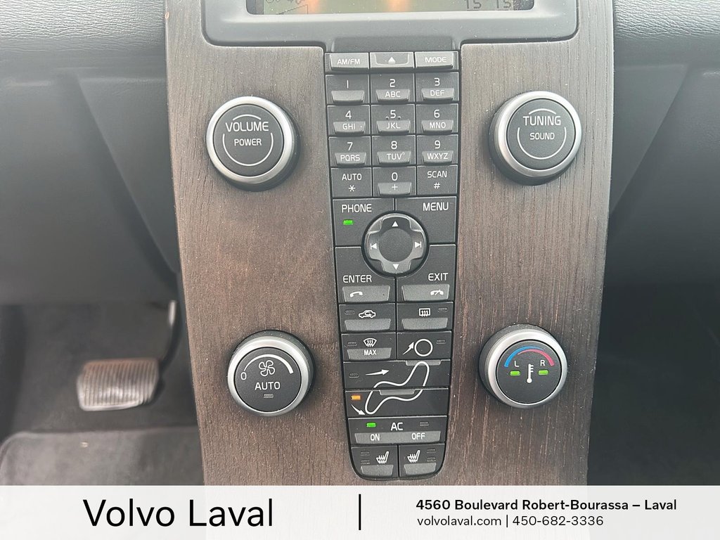 Volvo C70 T5 Premier Plus 2013 à Laval, Québec - 5 - w1024h768px