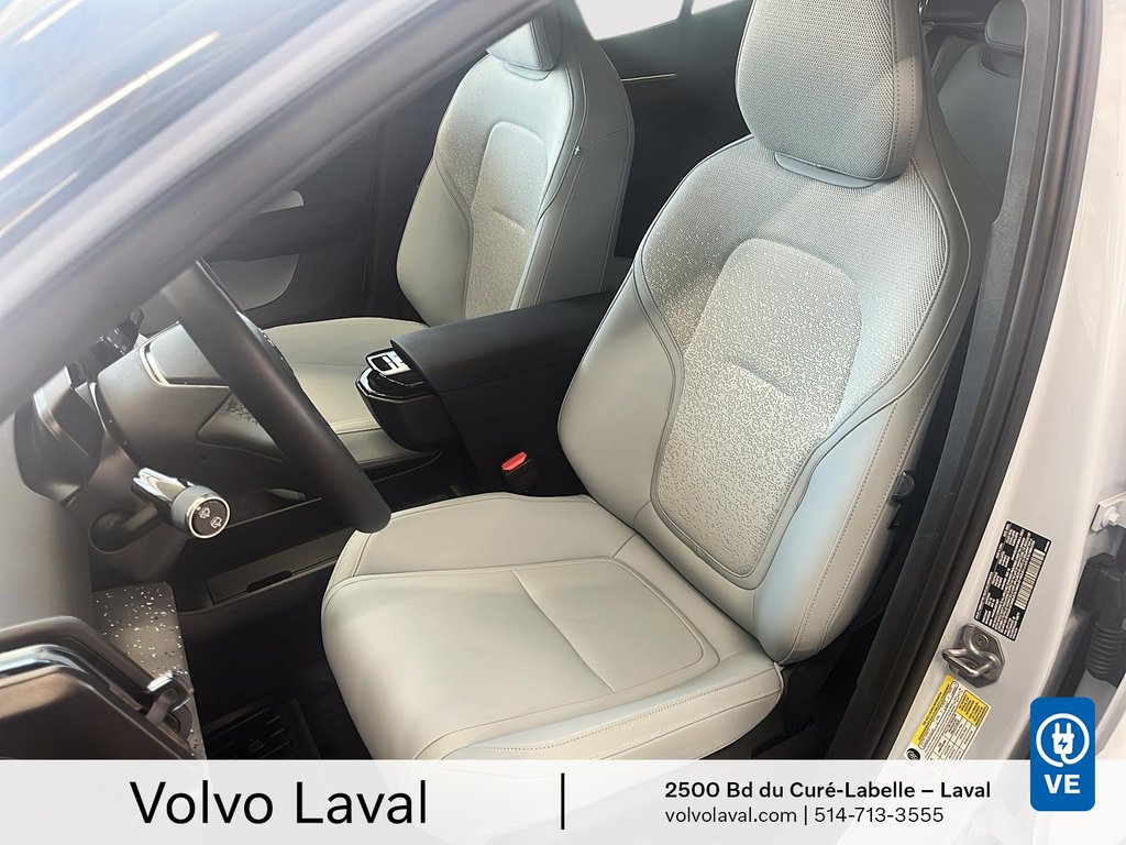 2025 Volvo EX30 Ultra in Brossard, Quebec - 10 - w1024h768px